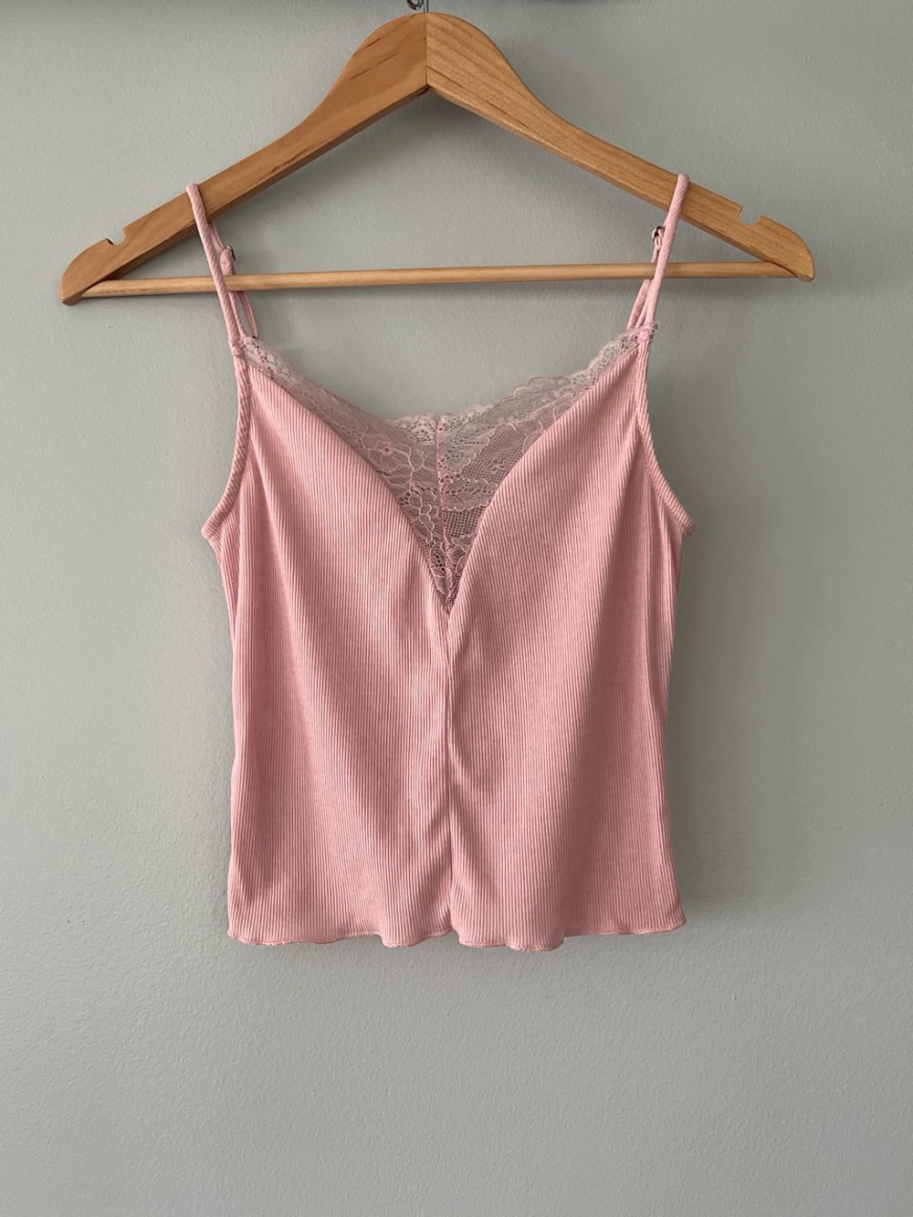Full Tilt Pale Pink V-Neck Lace-Trim Ribbed Camisole Top